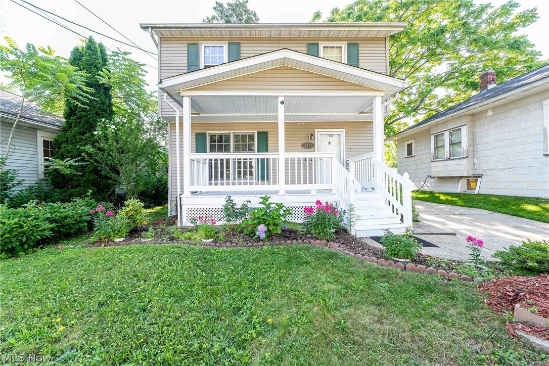 1211 Big Falls Avenue Akron OH 44310