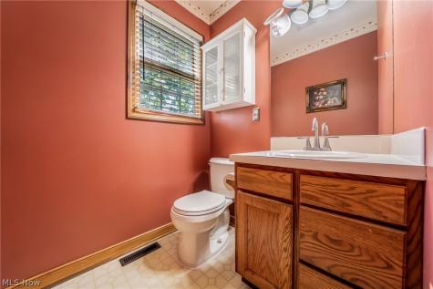 1211 Big Falls Avenue Akron OH 44310