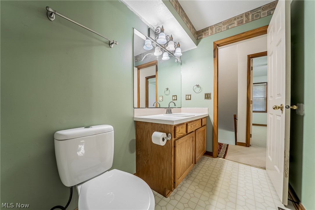 1211 Big Falls Avenue Akron OH 44310