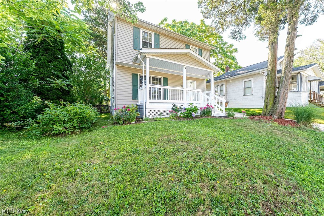 1211 Big Falls Avenue Akron OH 44310