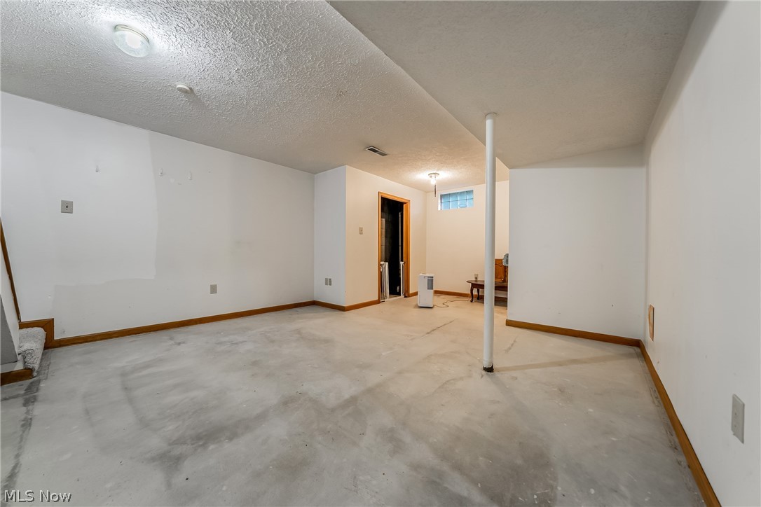 1211 Big Falls Avenue Akron OH 44310