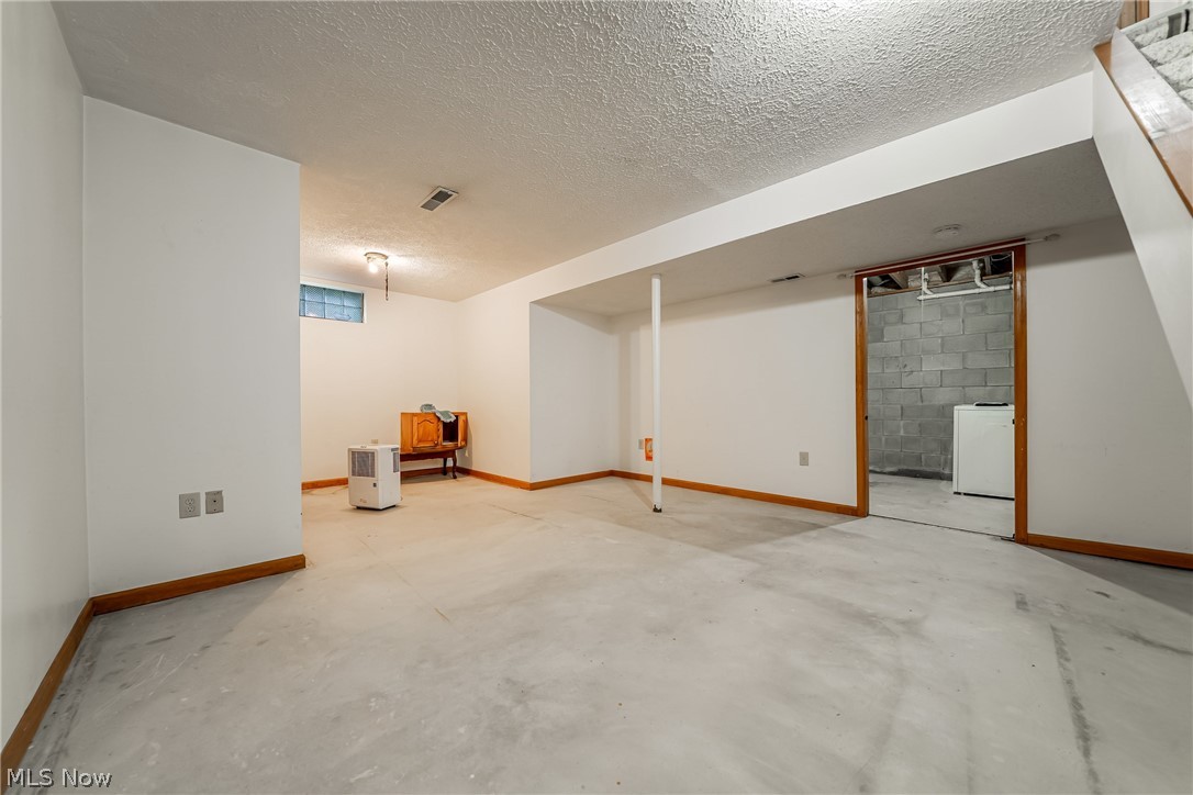 1211 Big Falls Avenue Akron OH 44310