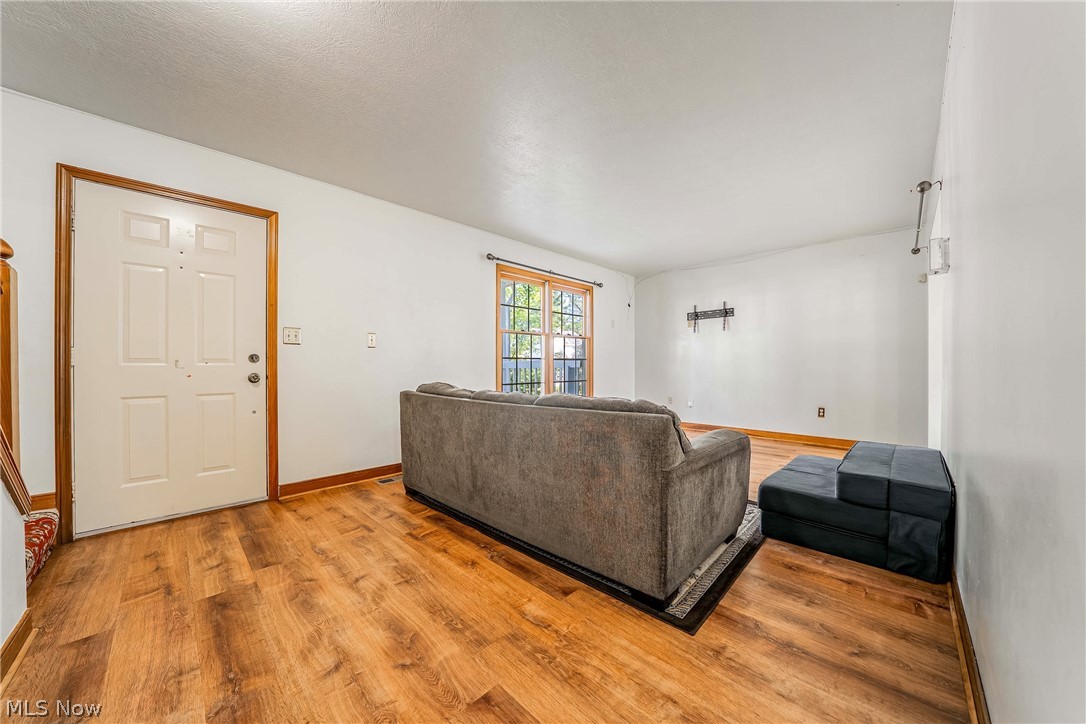 1211 Big Falls Avenue Akron OH 44310