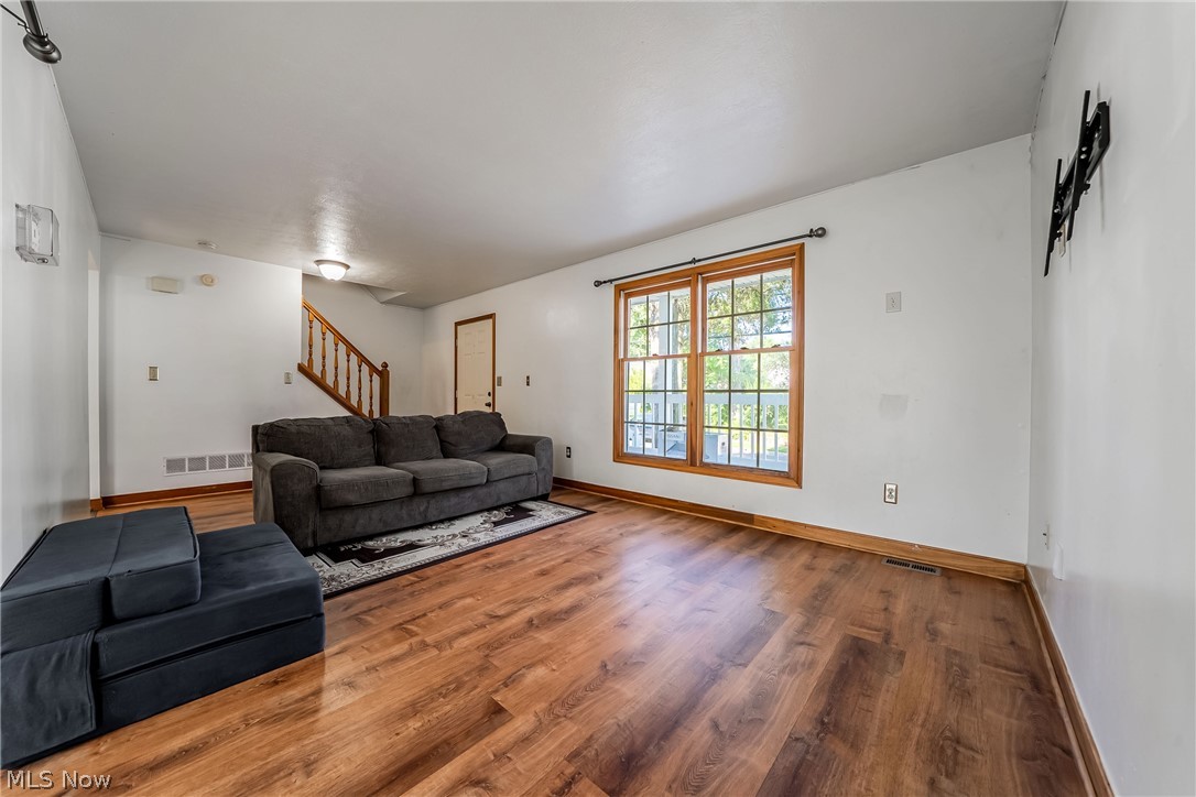 1211 Big Falls Avenue Akron OH 44310