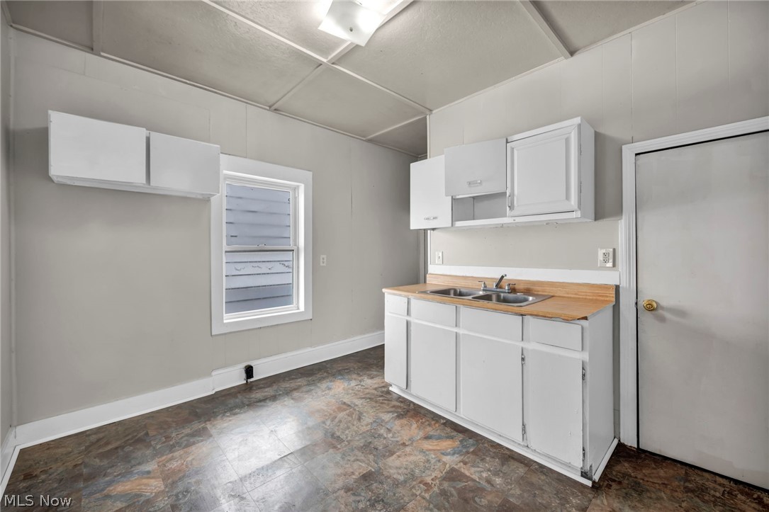 2917 Apple Avenue Lorain OH 44055