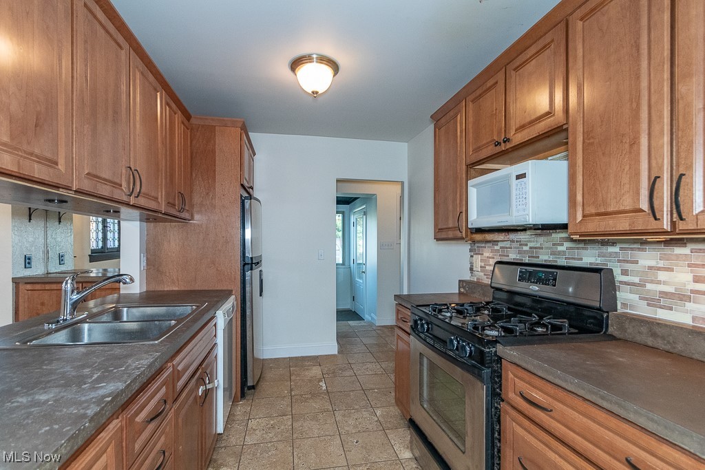5205 Lynd Avenue Lyndhurst OH 44124