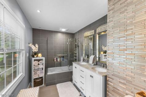 578 Martinique Circle Stow OH 44224