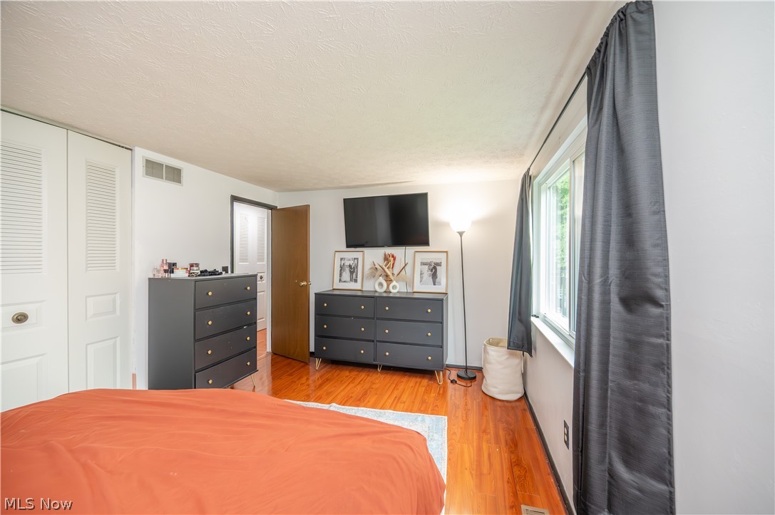 1431 Raccoon NE Howland OH 44484