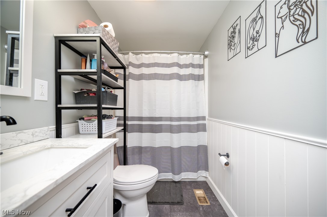 1431 Raccoon NE Howland OH 44484