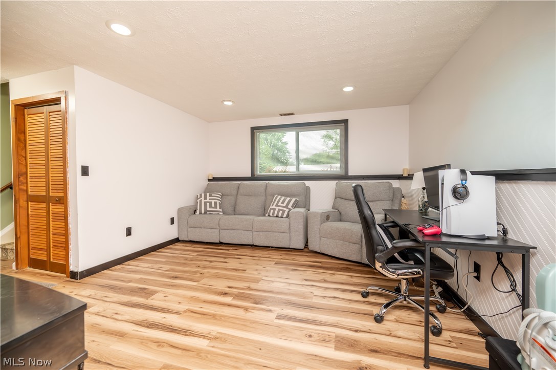 1431 Raccoon NE Howland OH 44484