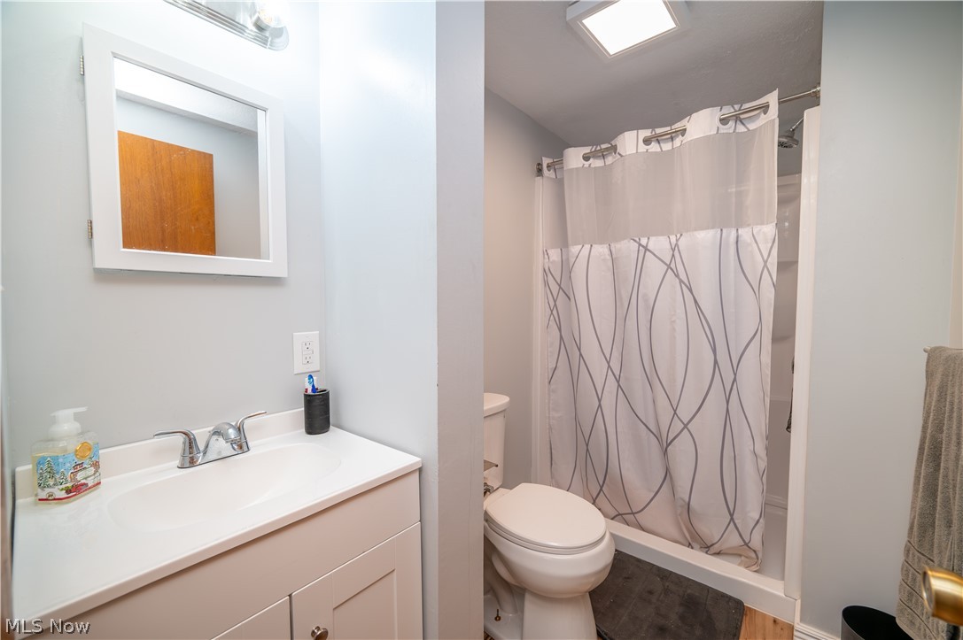 1431 Raccoon NE Howland OH 44484