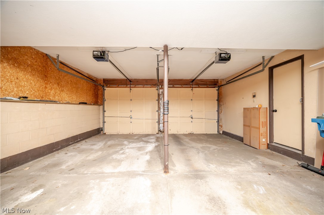 1431 Raccoon NE Howland OH 44484