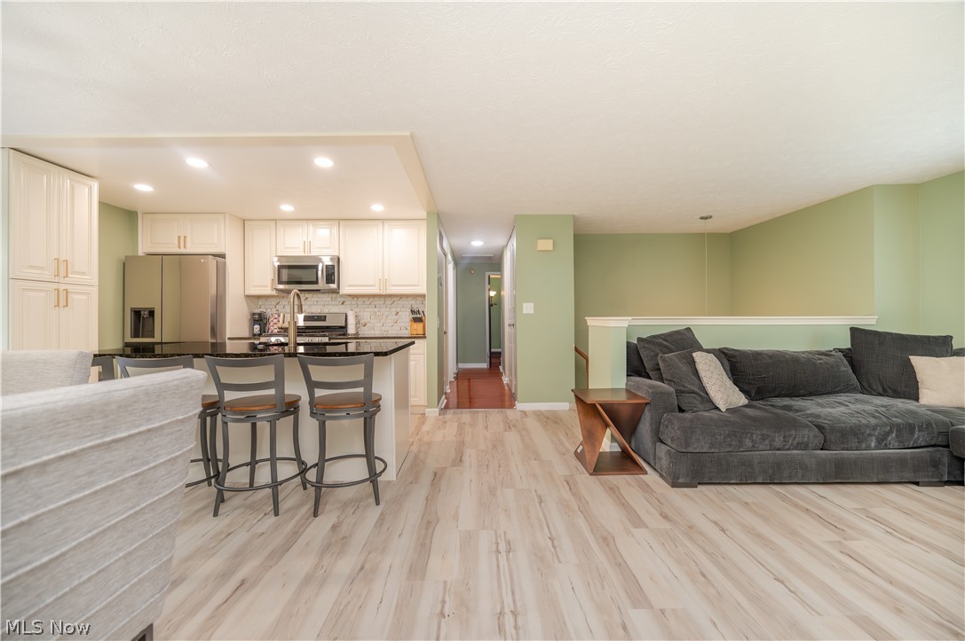 1431 Raccoon NE Howland OH 44484