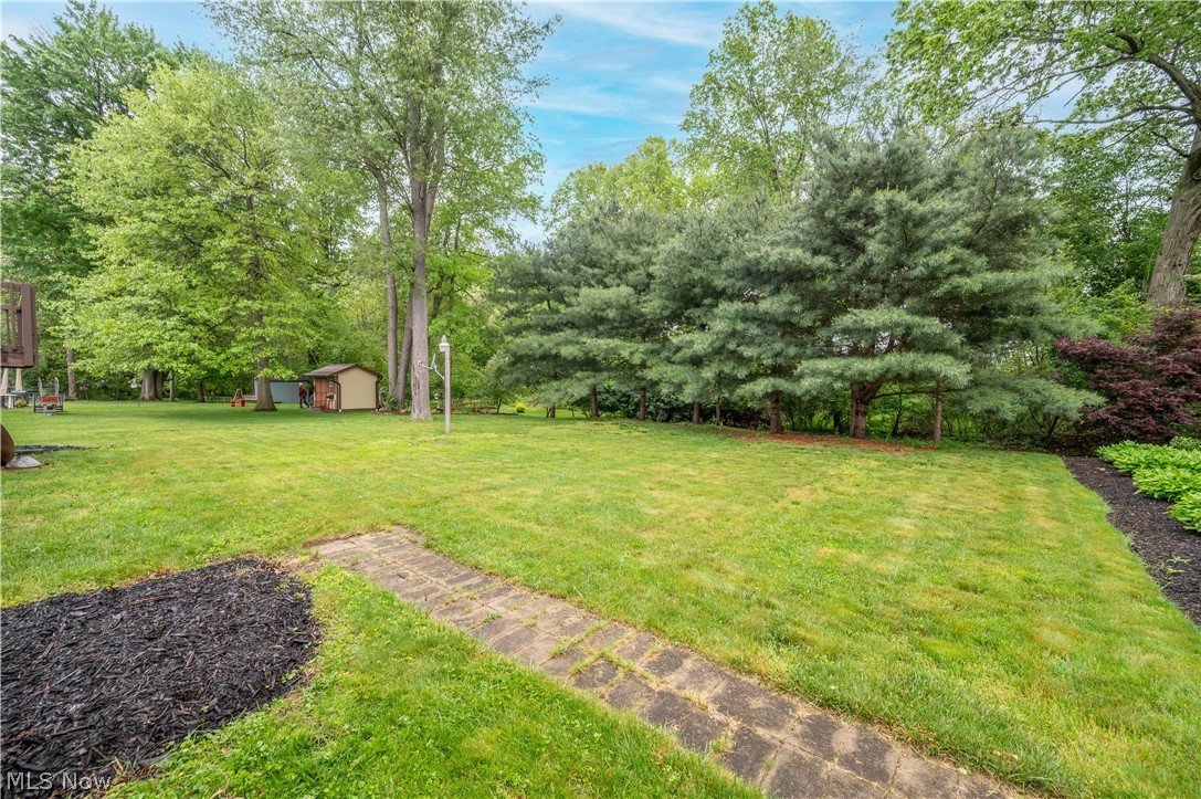 1431 Raccoon NE Howland OH 44484
