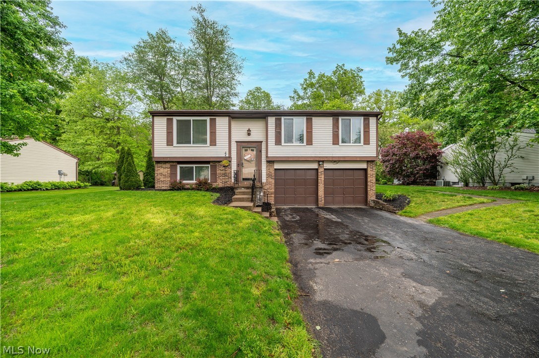 1431 Raccoon NE Howland OH 44484