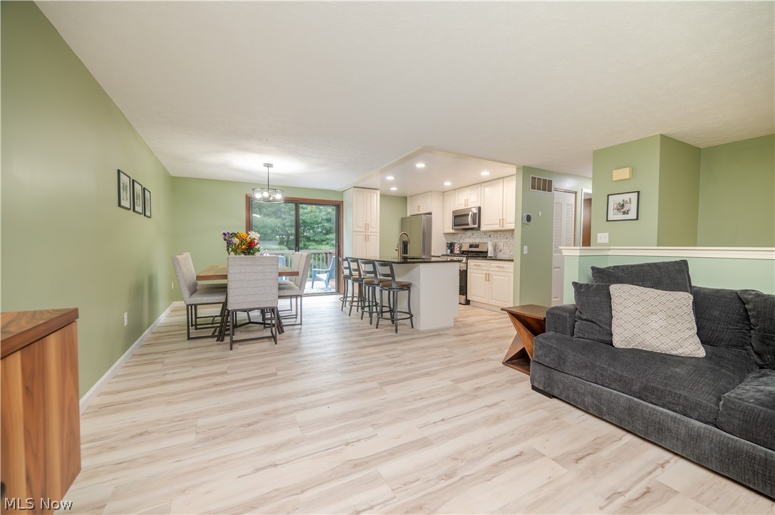 1431 Raccoon NE Howland OH 44484