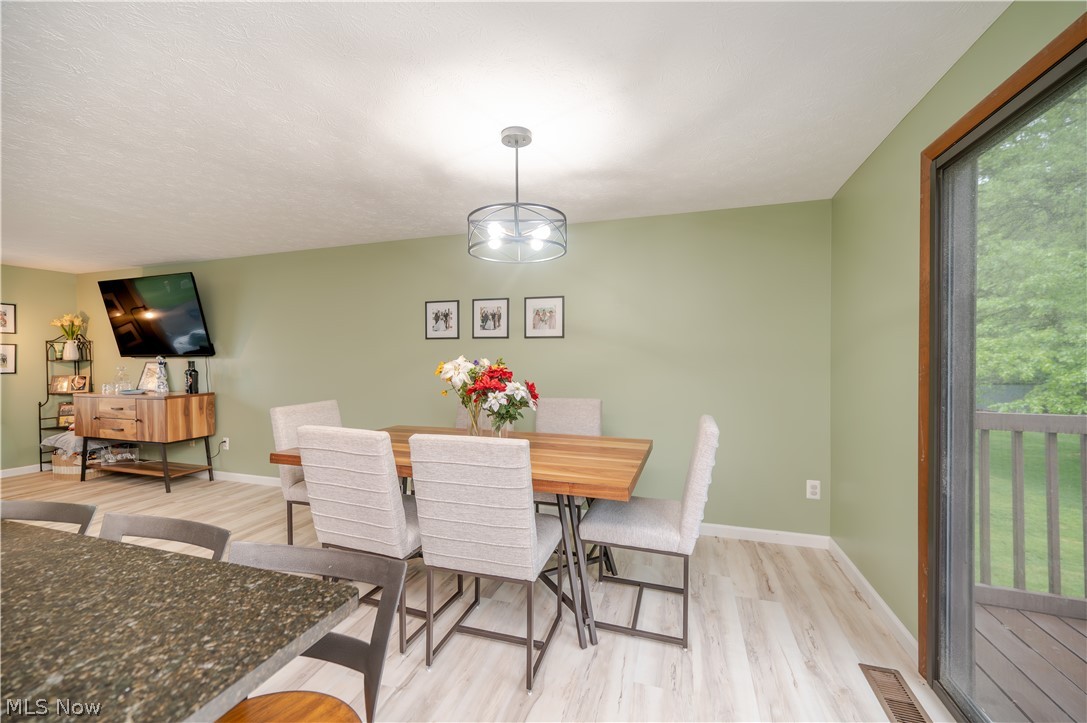 1431 Raccoon NE Howland OH 44484