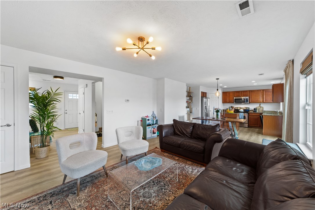 6120 Greenview Trail North Ridgeville OH 44039
