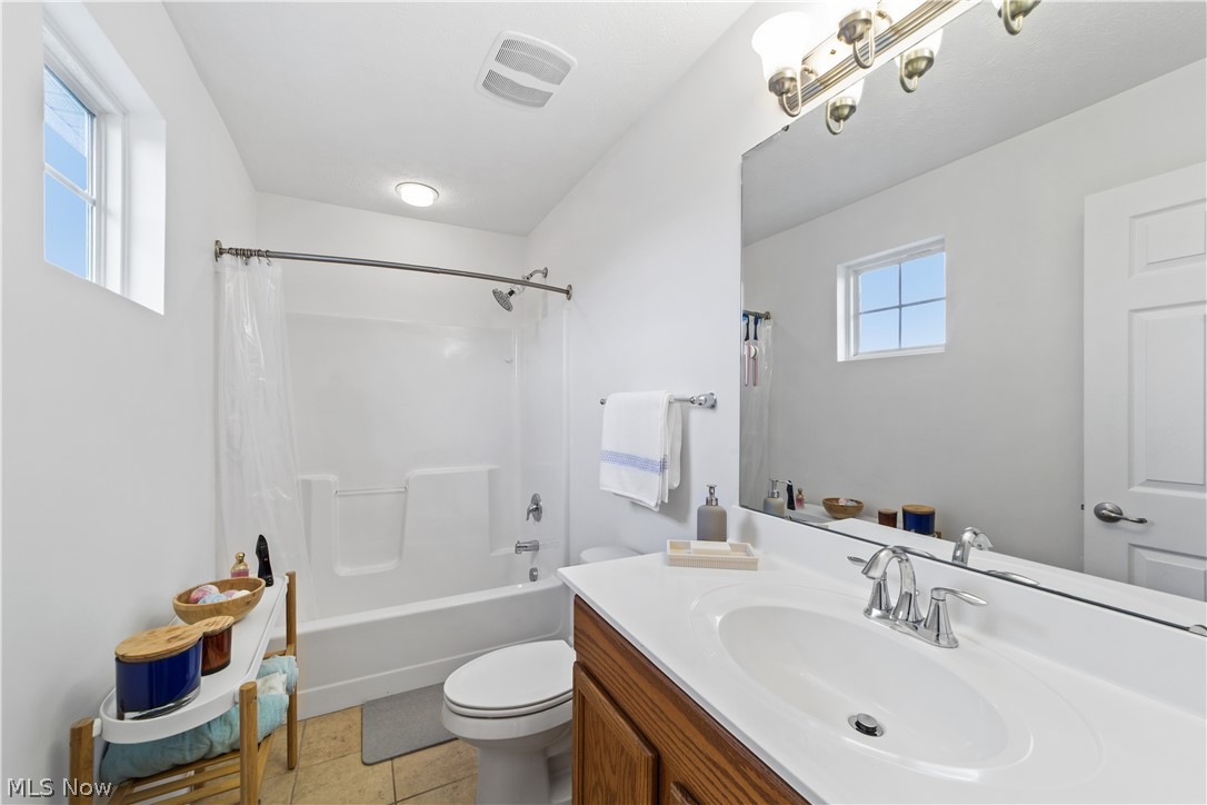 6120 Greenview Trail North Ridgeville OH 44039