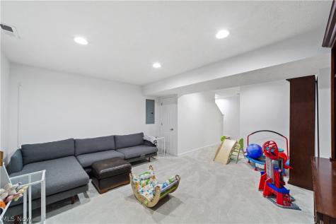 6120 Greenview Trail North Ridgeville OH 44039