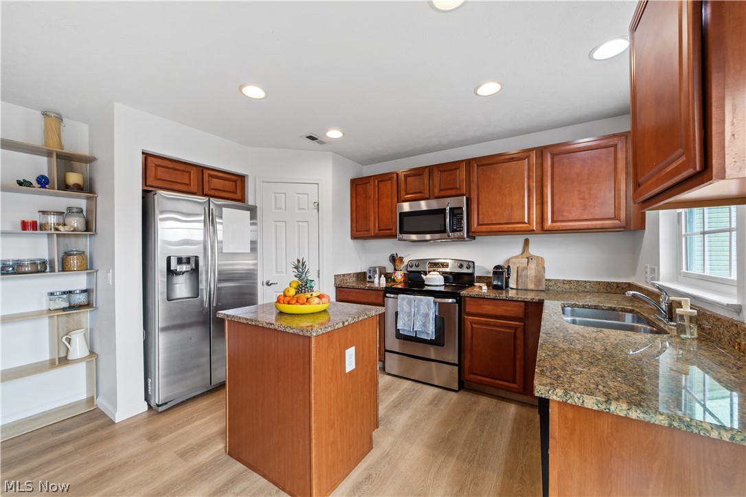 6120 Greenview Trail North Ridgeville OH 44039