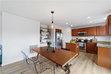 6120 Greenview Trail North Ridgeville OH 44039