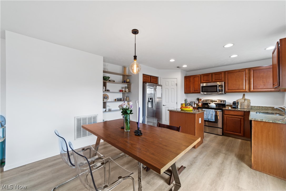 6120 Greenview Trail North Ridgeville OH 44039