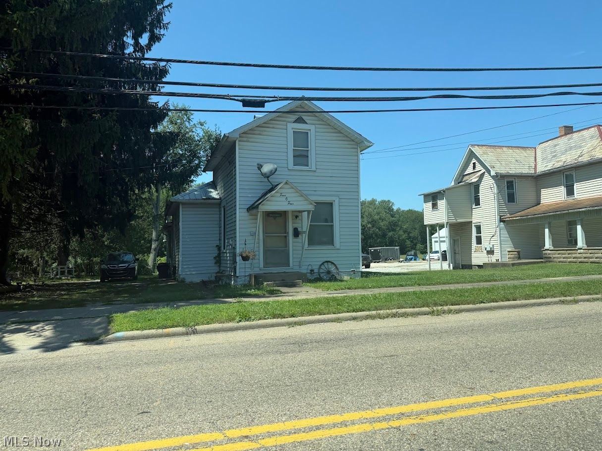 404 Beaver Avenue NE New Philadelphia OH 44663