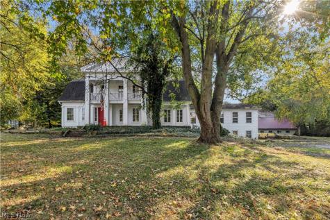 220 W Steels Corners Road Cuyahoga Falls OH 44223