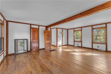 220 W Steels Corners Road Cuyahoga Falls OH 44223