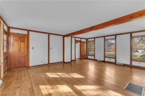 220 W Steels Corners Road Cuyahoga Falls OH 44223