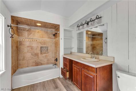 220 W Steels Corners Road Cuyahoga Falls OH 44223