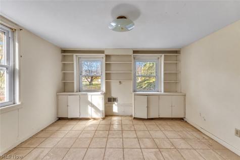 220 W Steels Corners Road Cuyahoga Falls OH 44223