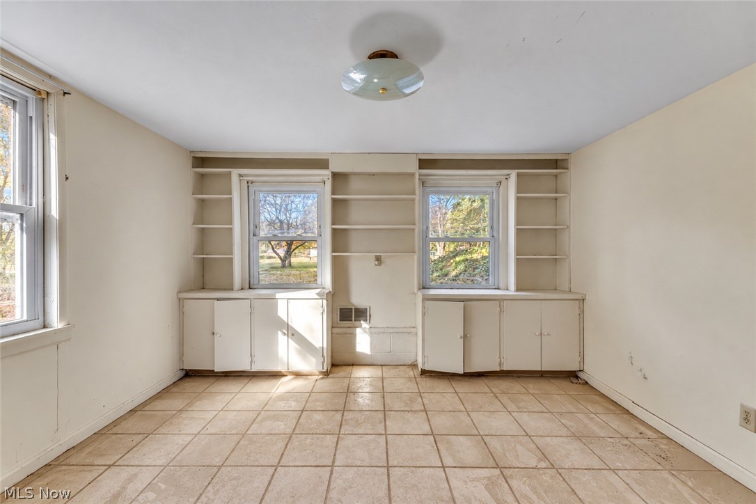220 W Steels Corners Road Cuyahoga Falls OH 44223