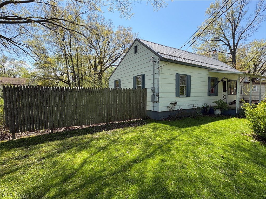 1520 E 27th Street Ashtabula OH 44004