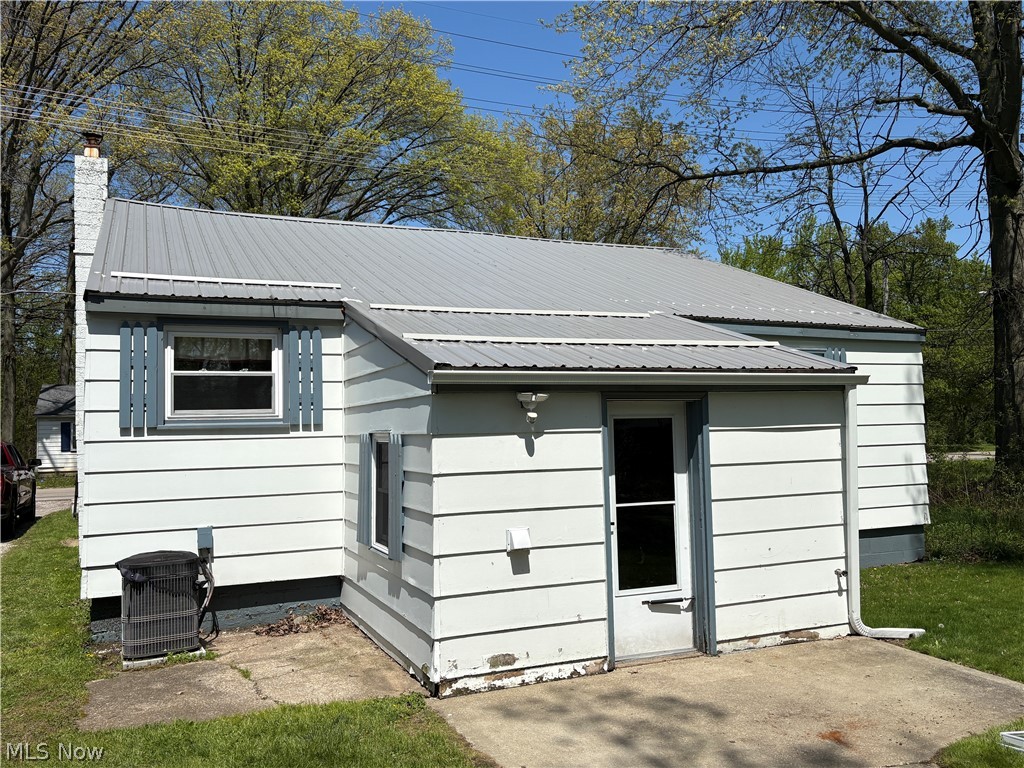 1520 E 27th Street Ashtabula OH 44004