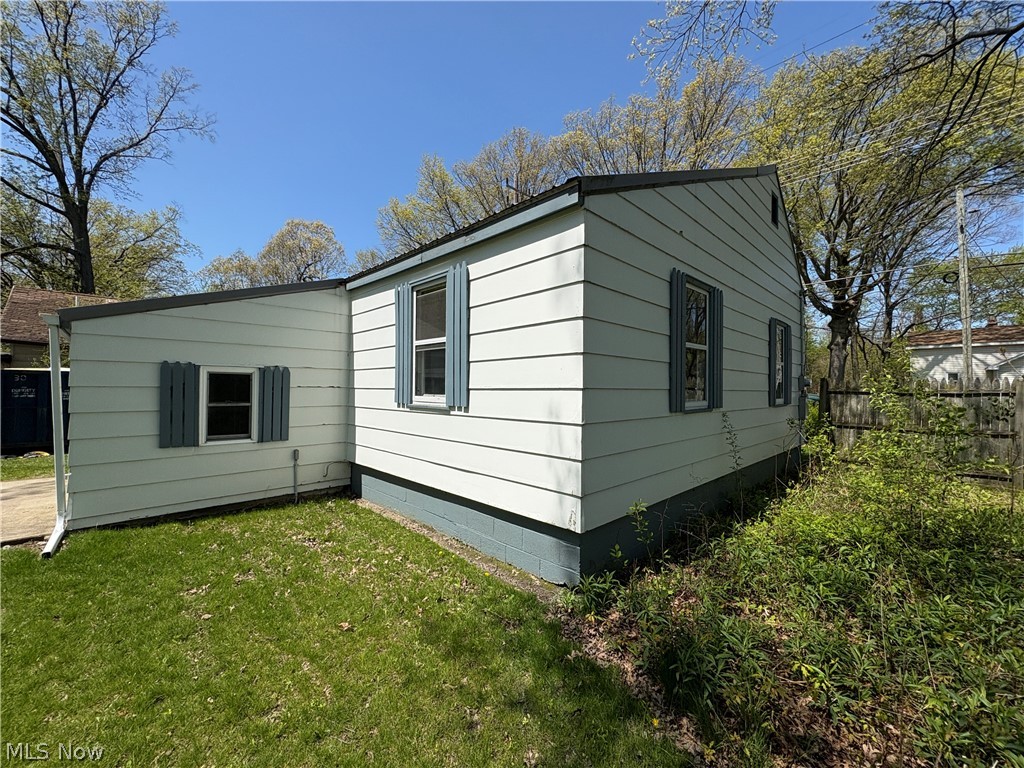 1520 E 27th Street Ashtabula OH 44004