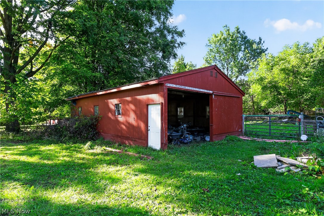 4646 Kennedy Road Lowellville OH 44436