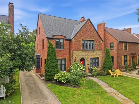 2592 Fenwick Road University Heights OH 44118