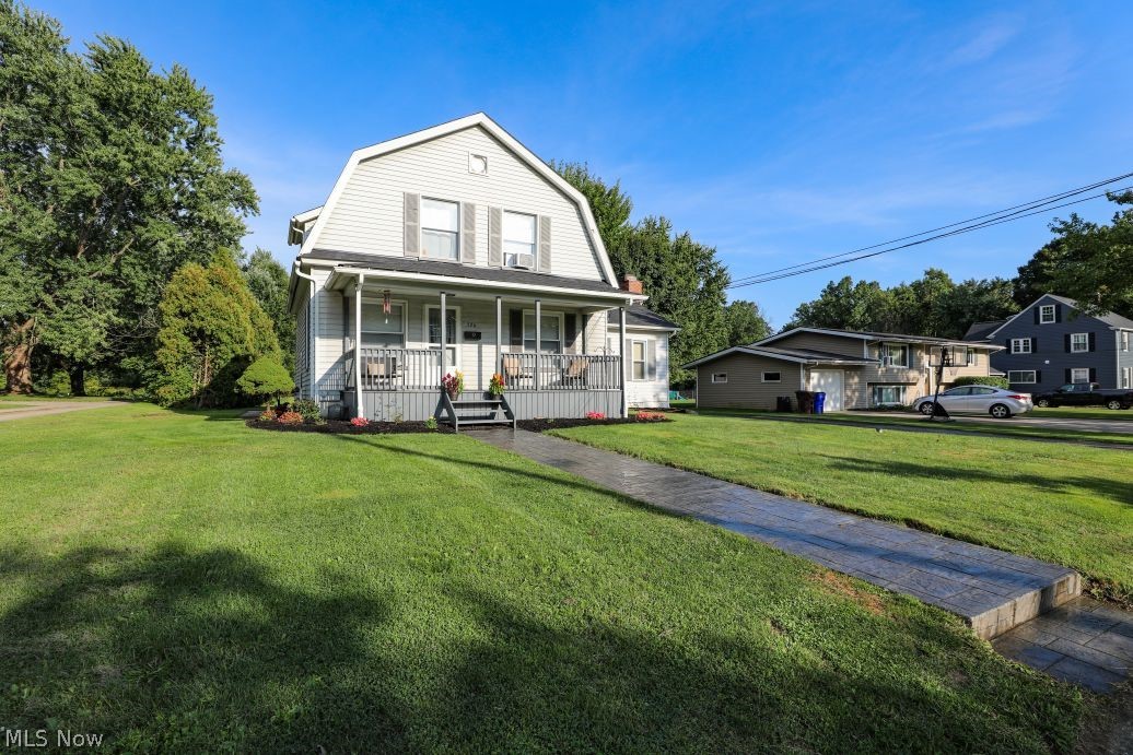 526 N Freedom Street Ravenna OH 44266
