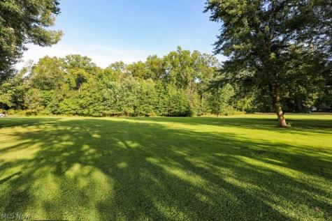 526 N Freedom Street Ravenna OH 44266
