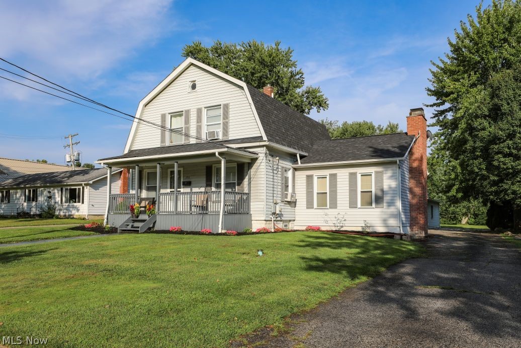 526 N Freedom Street Ravenna OH 44266