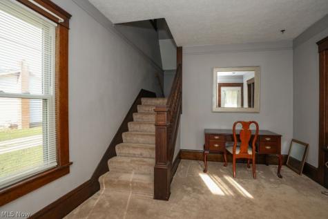 526 N Freedom Street Ravenna OH 44266