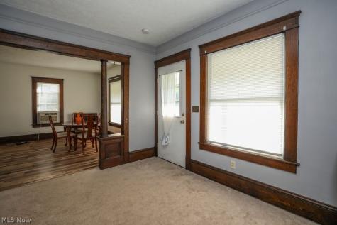 526 N Freedom Street Ravenna OH 44266