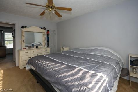 526 N Freedom Street Ravenna OH 44266
