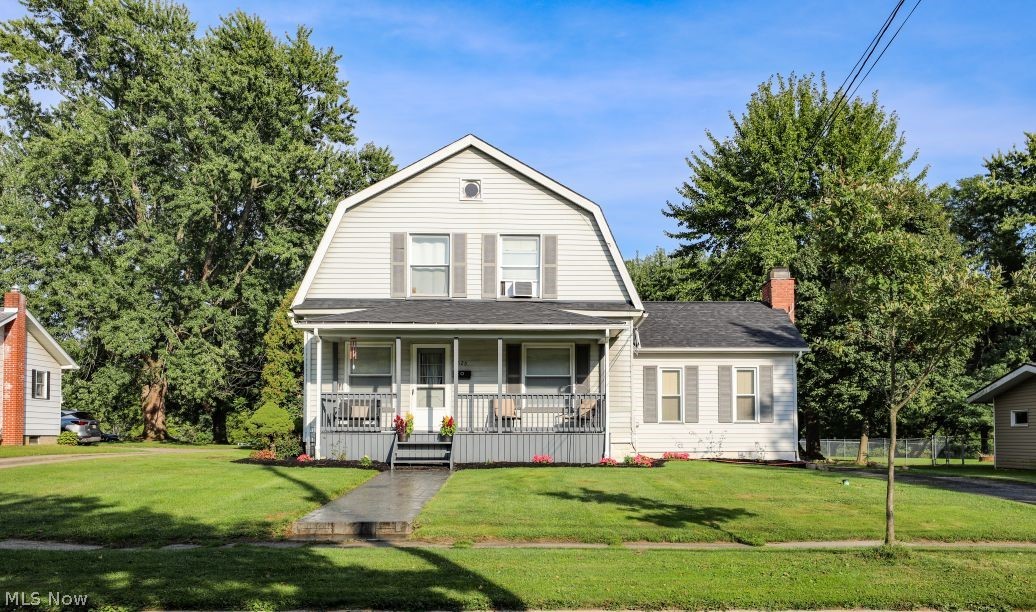 526 N Freedom Street Ravenna OH 44266