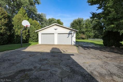 526 N Freedom Street Ravenna OH 44266