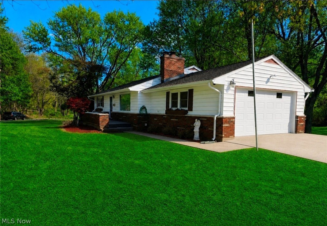 1702 Bears Den Road Youngstown OH 44511