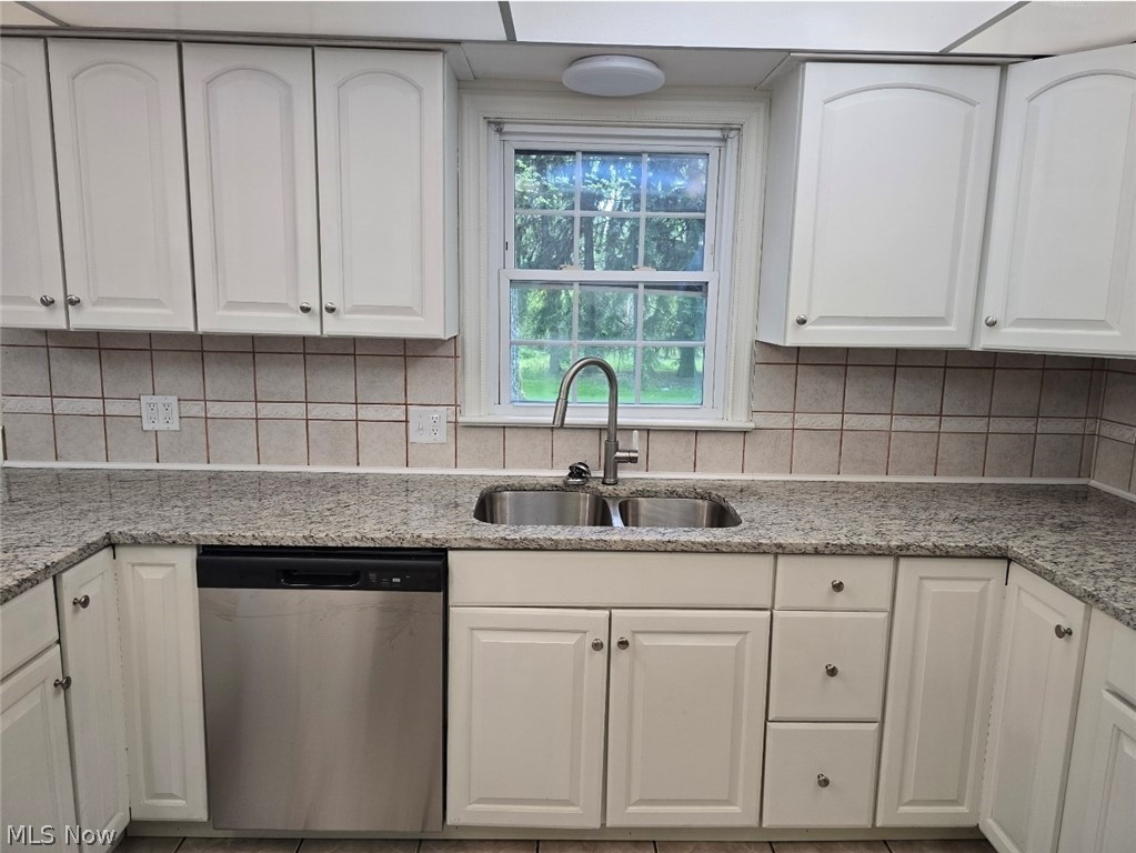 1702 Bears Den Road Youngstown OH 44511