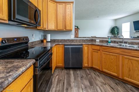 100 Stonewater Court Berea OH 44017